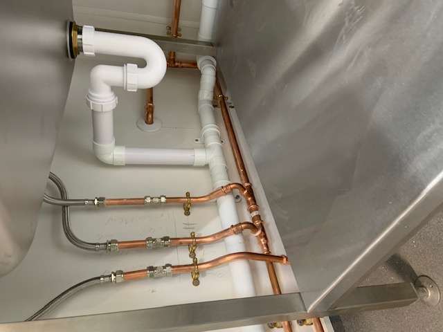 Kitchen plumbing installation